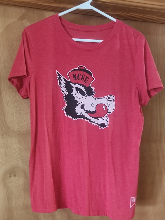 Tops - North Carolina State University Wolfpack t-shirt.